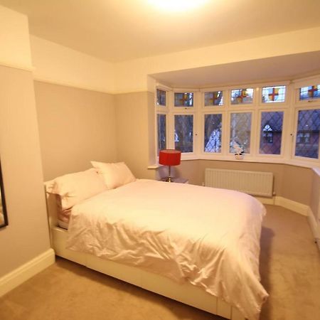 Oak Tree Villa Londra Dış mekan fotoğraf