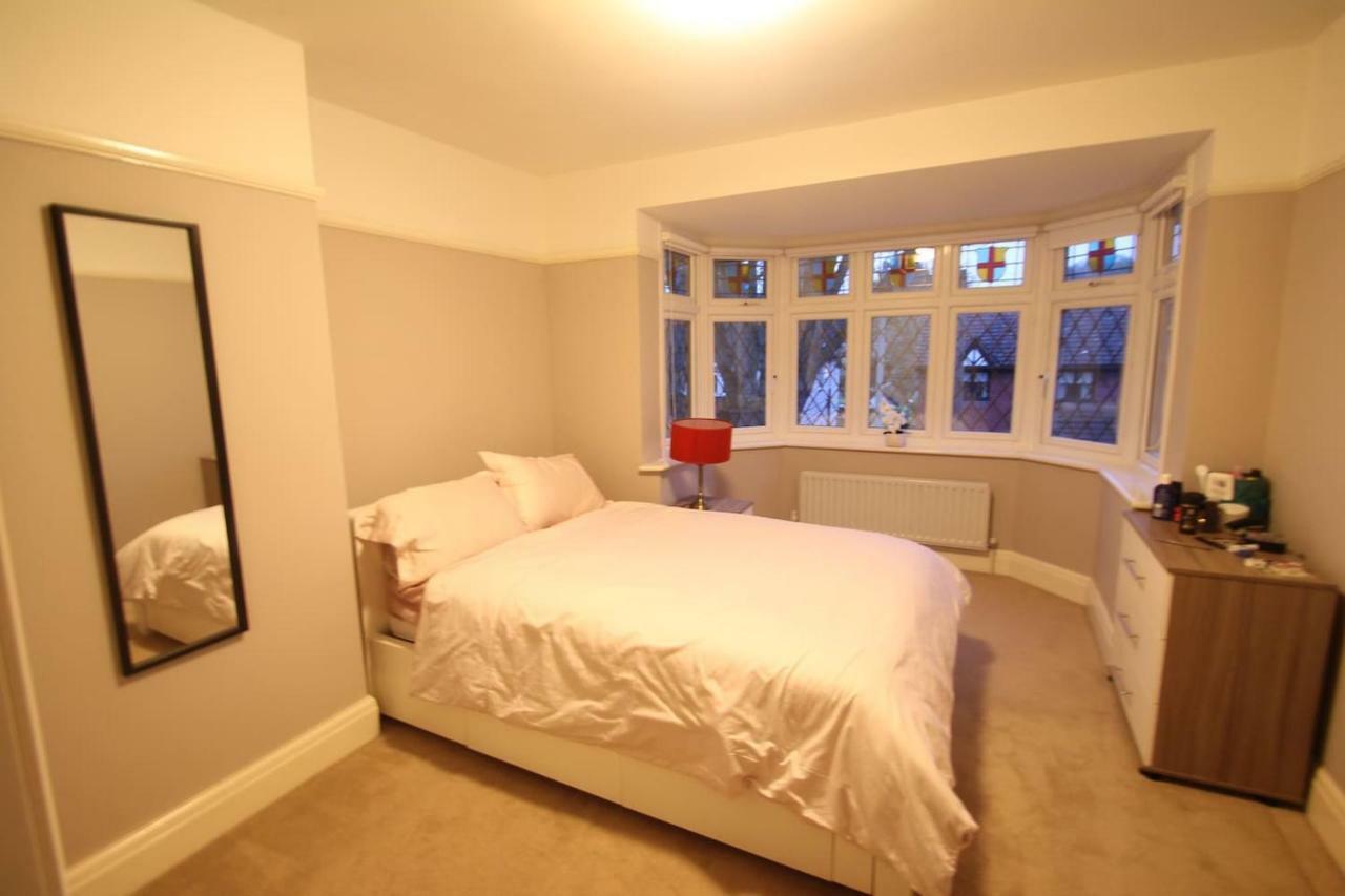 Oak Tree Villa Londra Dış mekan fotoğraf