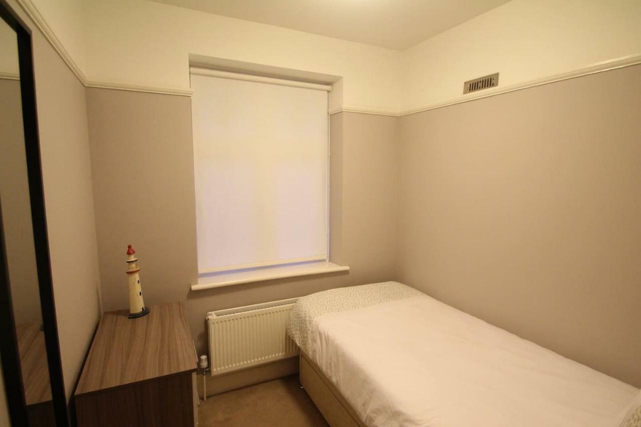 Oak Tree Villa Londra Dış mekan fotoğraf